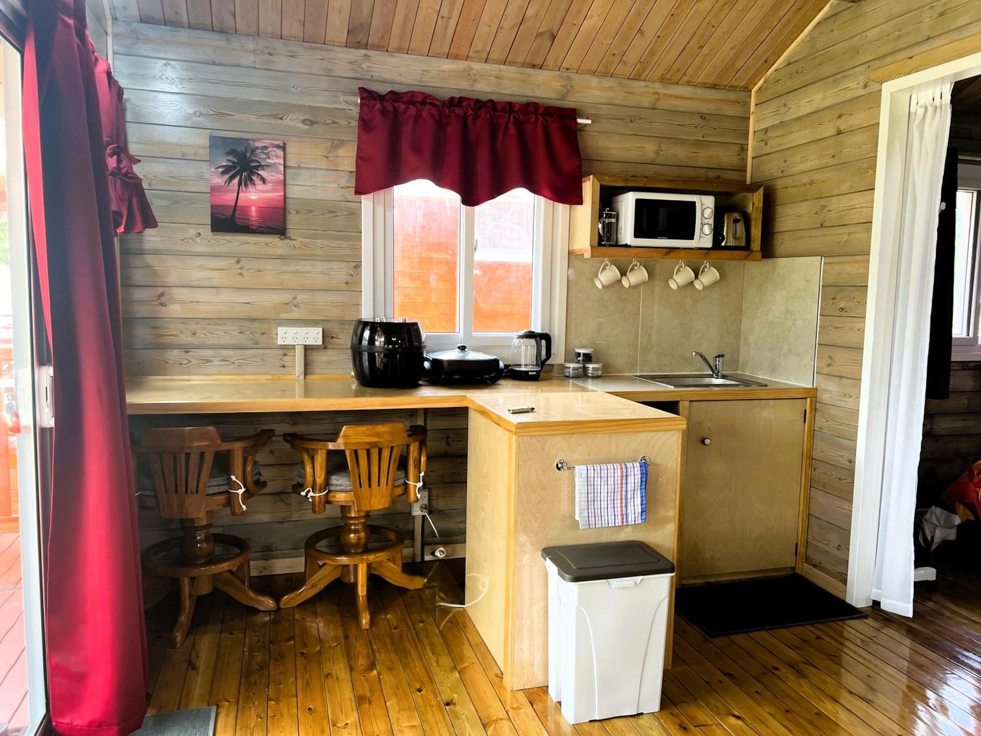 Red Hibiscus Villas Rarotonga Dış mekan fotoğraf