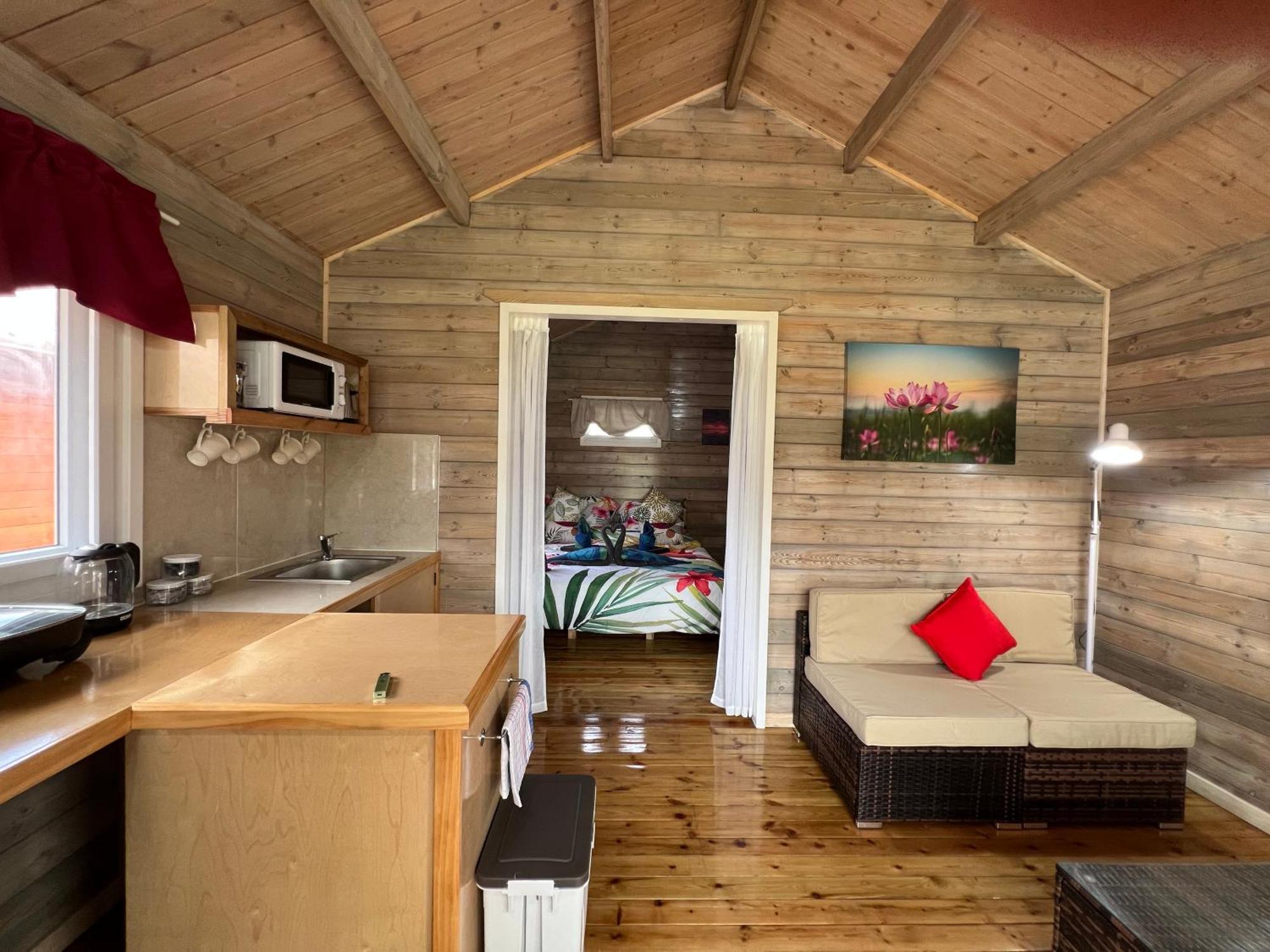 Red Hibiscus Villas Rarotonga Dış mekan fotoğraf